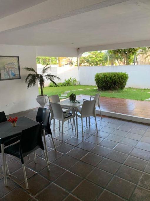 גוארויה Apartamento 2 Quartos A 5 Minutos A Pe Da Praia Da Enseada מראה חיצוני תמונה