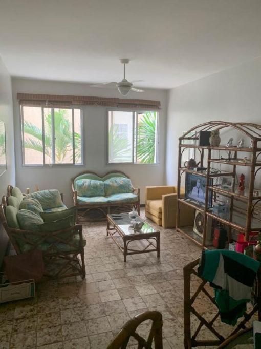 גוארויה Apartamento 2 Quartos A 5 Minutos A Pe Da Praia Da Enseada מראה חיצוני תמונה